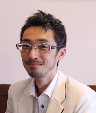 米田靖英